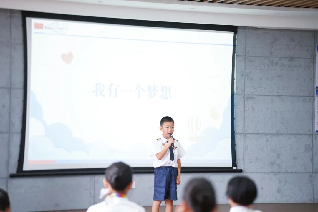 翱翔童心，筑梦蓝天 | 二附院开展小春芽“小小飞行家”研学营