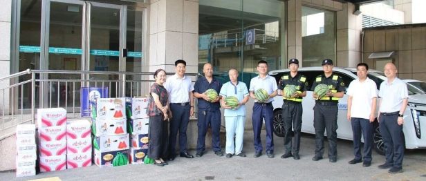我院开展“夏日送清凉”慰问活动