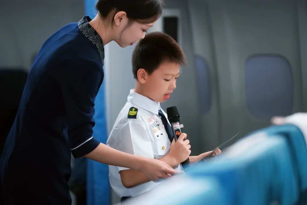 翱翔童心，筑梦蓝天 | 二附院开展小春芽“小小飞行家”研学营