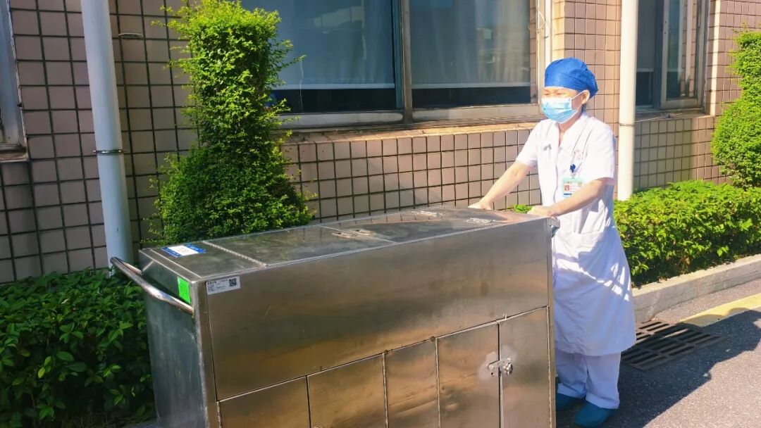 高温下的“隐形守护者”——致敬医院消毒供应中心的幕后天使