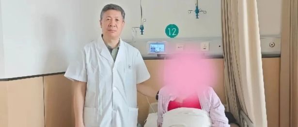 【给力】反复咯血数十年，竟是气道内潜伏「骨钉」作祟！援疆专家携手我院呼吸与危重症医学科团队成功「取出」异物