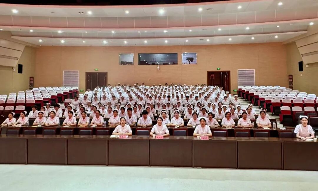 岐黄新芽初绽 医脉薪传不息——西安市中医医院2026年度护理实习生岗前培训圆满完成