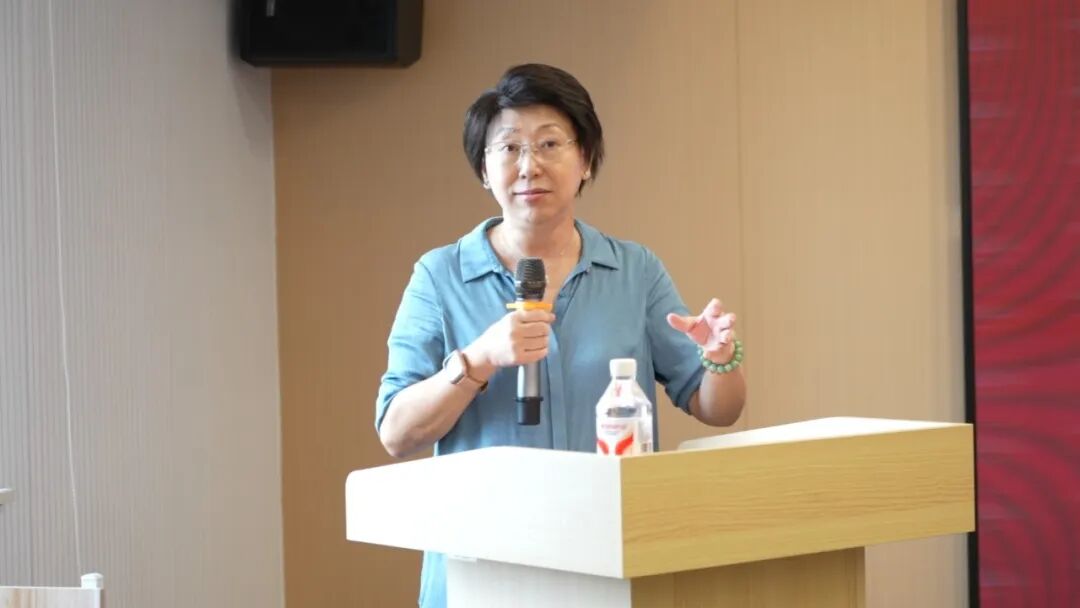 华厦启新，睛彩银龄｜南宁华厦老视综合诊疗中心正式揭牌暨&惠邕保战略合作发布
