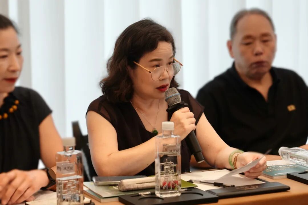 工作座谈 | 黄山华泽医院召开2026年第二季度院聘专家工作座谈会