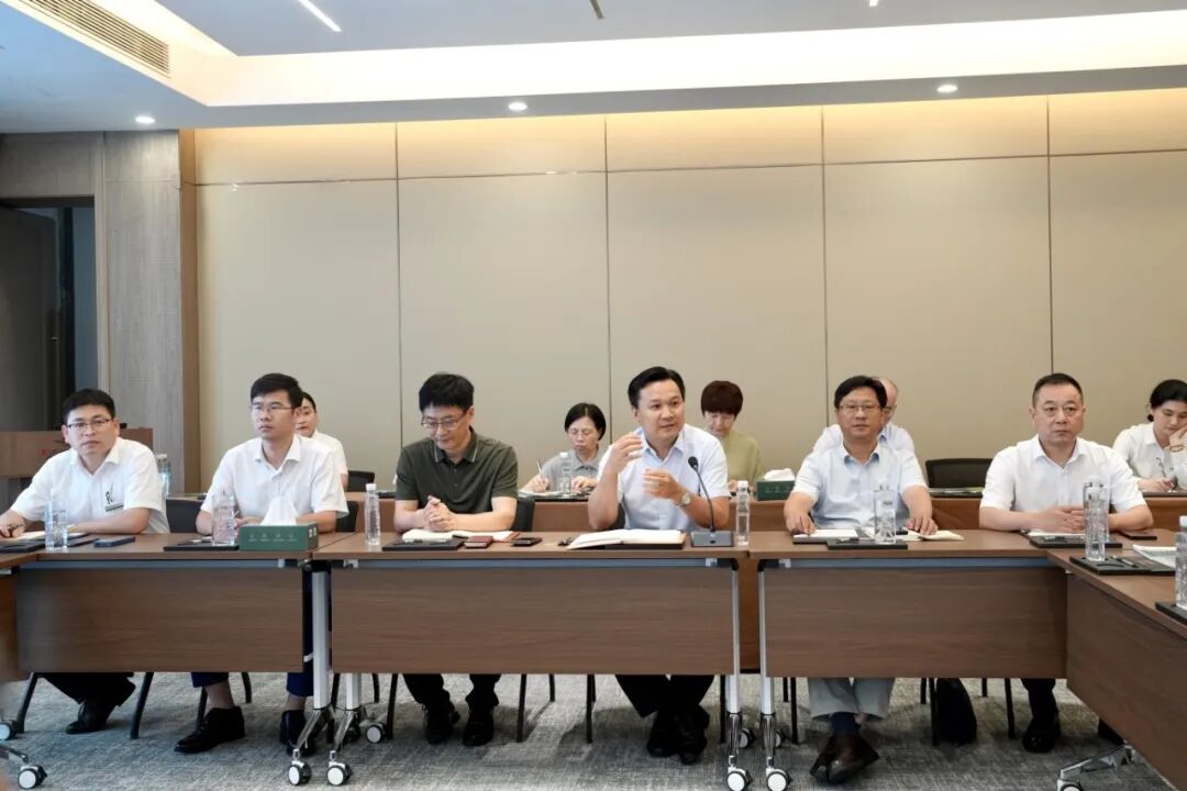 工作座谈 | 黄山华泽医院召开2026年第二季度院聘专家工作座谈会
