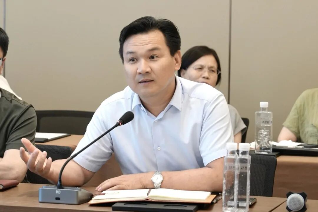 工作座谈 | 黄山华泽医院召开2026年第二季度院聘专家工作座谈会