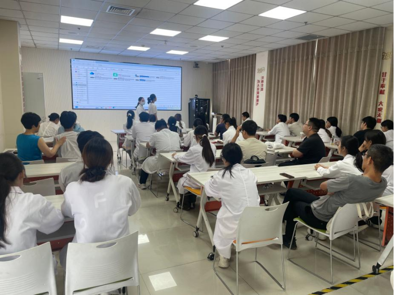 我院运动医学科开展脊柱侧弯疑难病例研讨活动