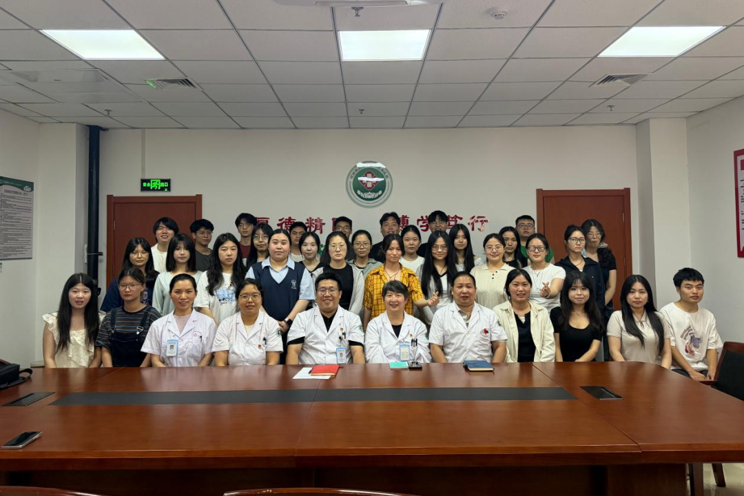 披荆斩棘，感恩有你——河科大二附院举行2024级助理全科医生培训学员结业师生座谈会
