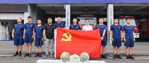 情暖八一，致敬守护者——金堂县第一人民医院党委开展拥军慰问走访活动