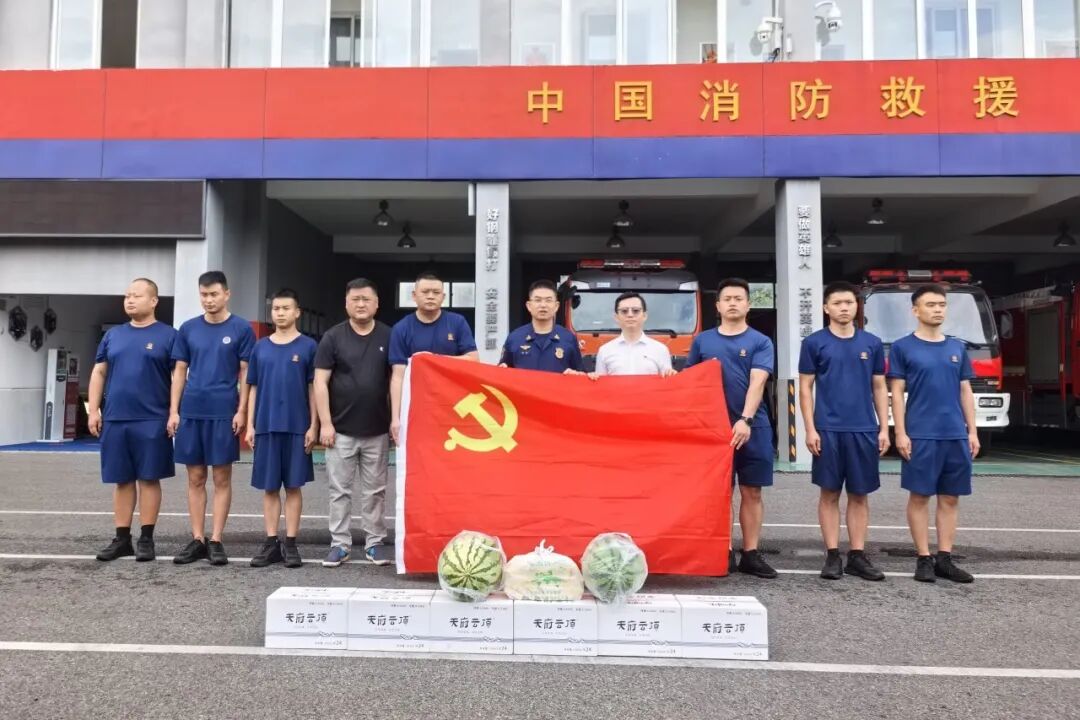 情暖八一,致敬守护者——金堂县第一人民医院党委开展拥军慰问走访活动