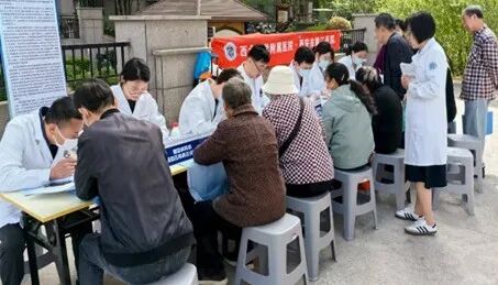 【喜报】省级金奖!“银发族的健康翻译官”志愿服务项目再获殊荣