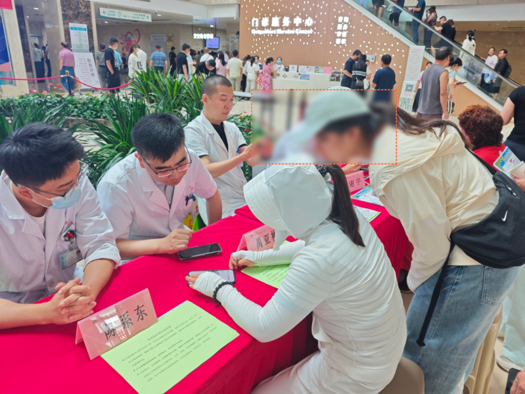 社会共治 消除肝炎|淮安市第一人民医院肝胆胰外科开展世界肝炎日公益义诊活动