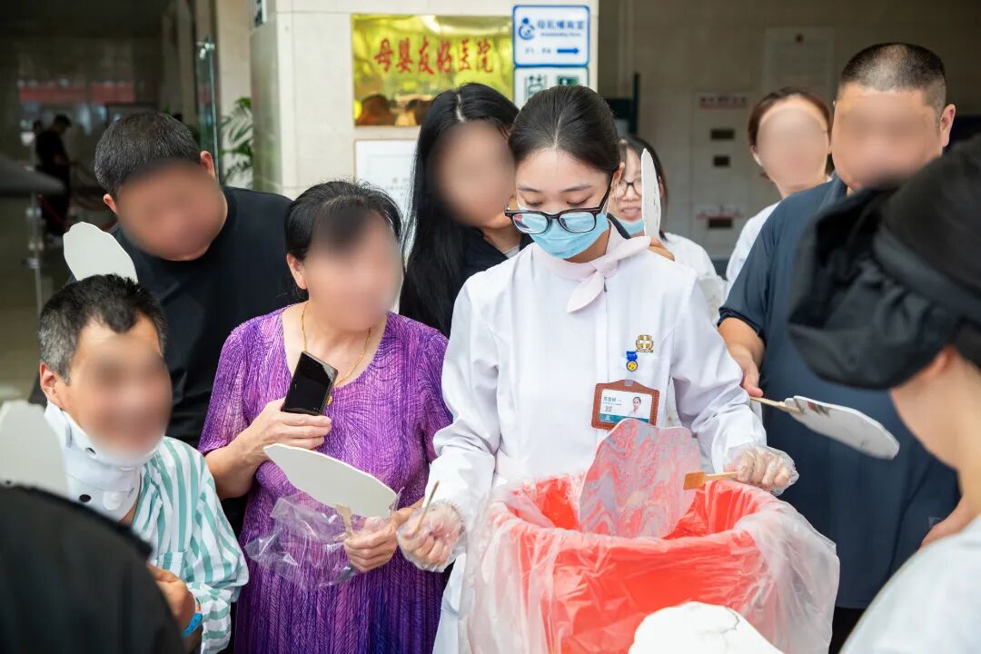 undefined “健康星期五”|苏州九龙医院眼科授牌仪式和义诊活动暖心落幕!