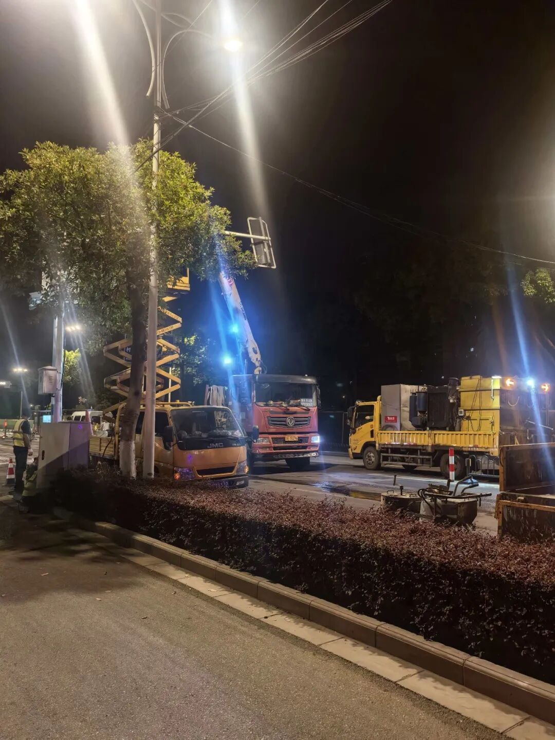 “医”路畅通｜葛关路路口完成交通优化！就医出行更安全、更顺畅
