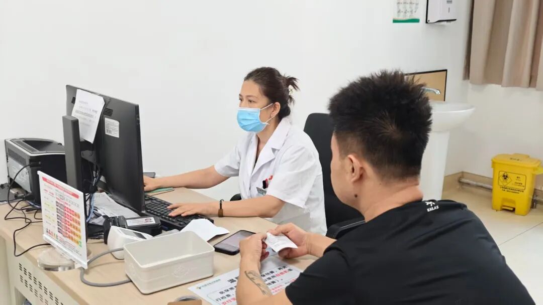 【我身边的医生】以仁心守初心,以温情护慢病患者安康——记肾病内科·风湿免疫科医生阿丽娅