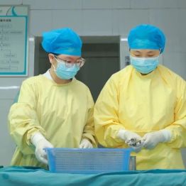 【人医故事】合江高温，他们却在“桑拿房”里为生命“站岗”