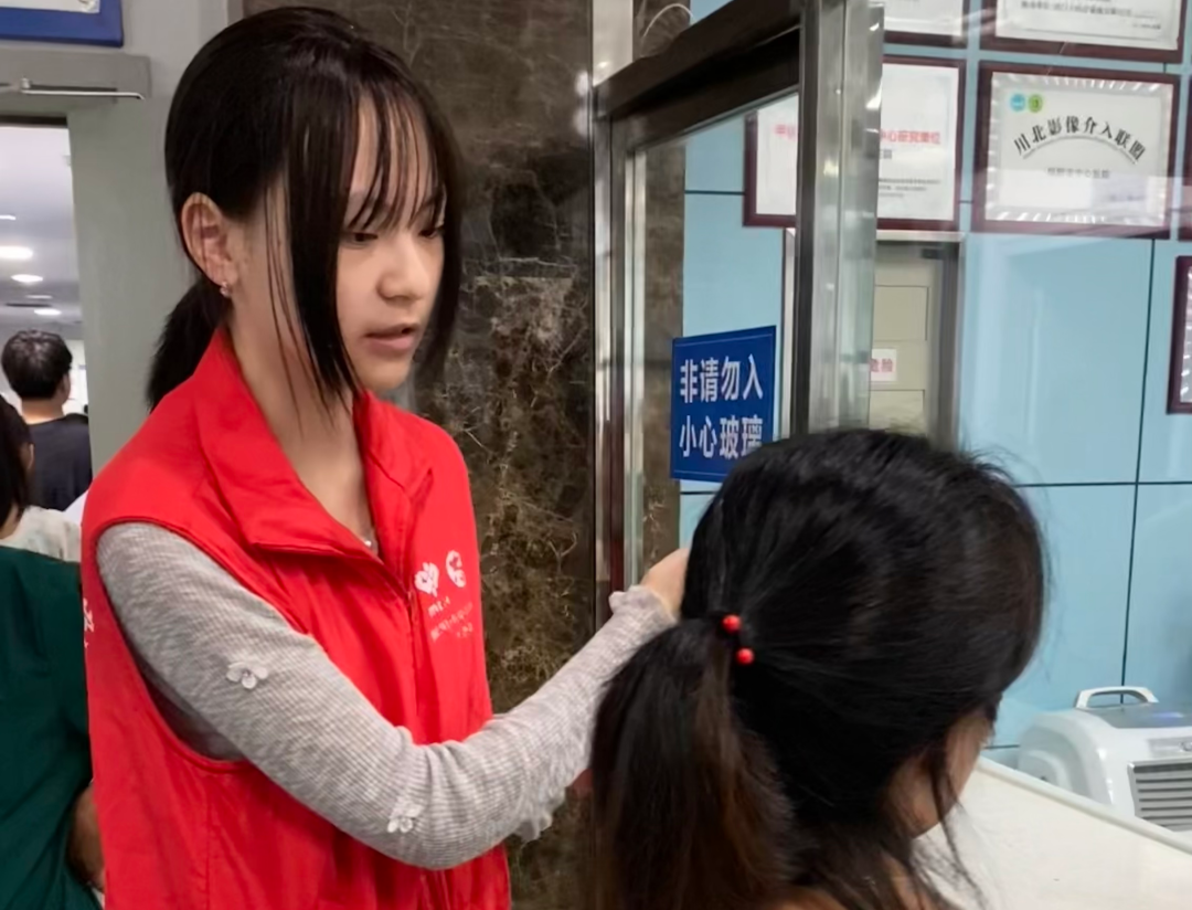【医院动态】被需要是最好的成长：2026年暑期志愿者的夏日印记