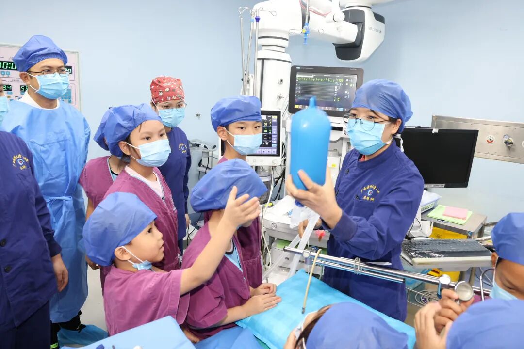 萌娃变身一日“小医生” | 2026年职工子女暑假医院体验日活动圆满完成