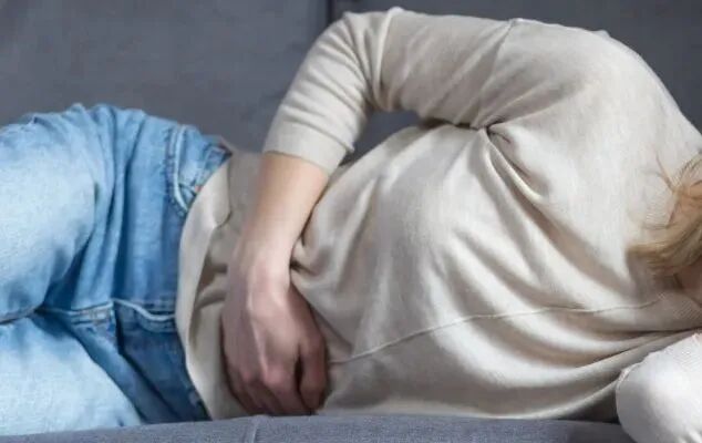 杭州大伯腹胀痛两天,肚子里竟在悄悄“开闸放血”?社区和医院联手救治,抢回一条命!