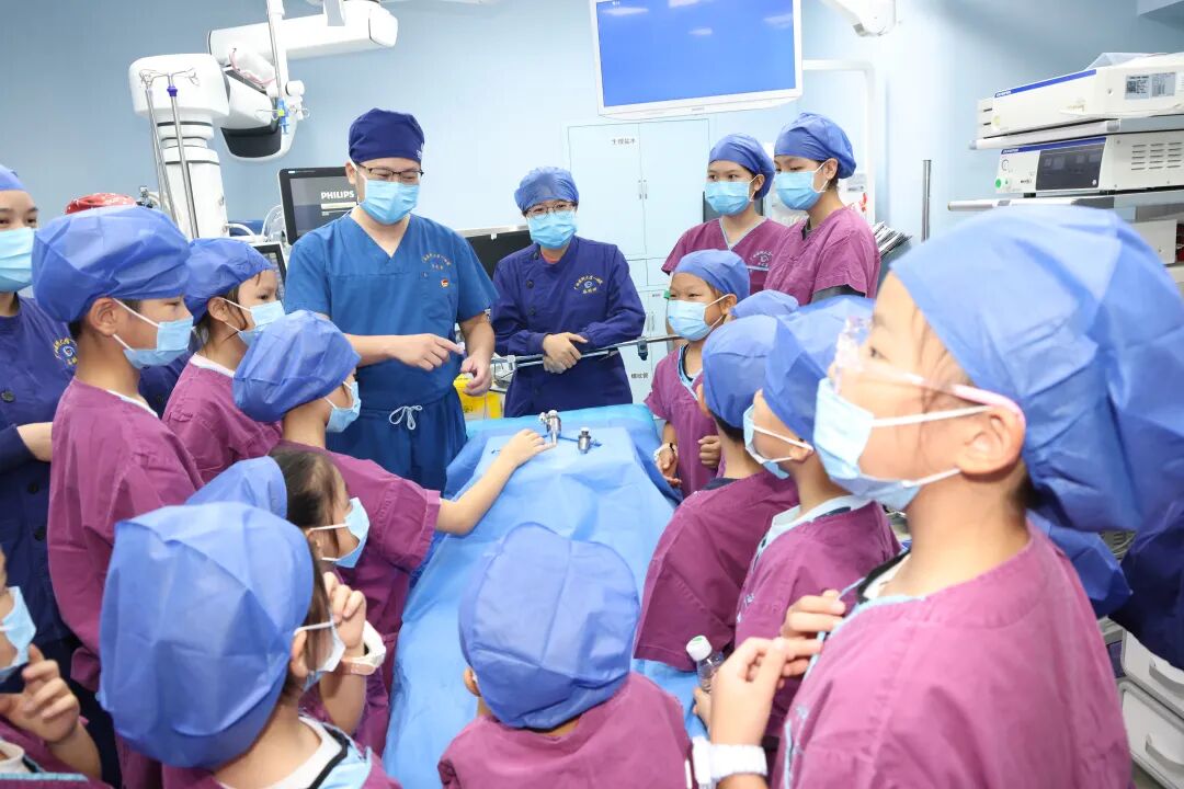 萌娃变身一日“小医生” | 2026年职工子女暑假医院体验日活动圆满完成