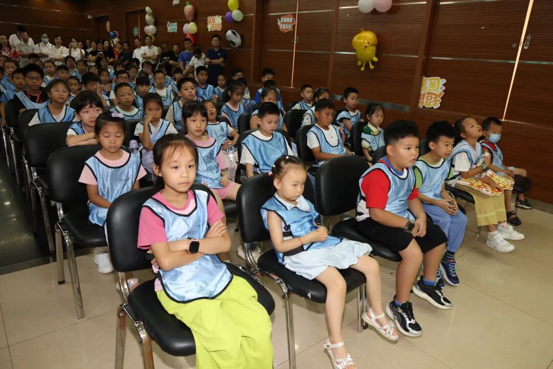萌娃变身一日“小医生” | 2026年职工子女暑假医院体验日活动圆满完成