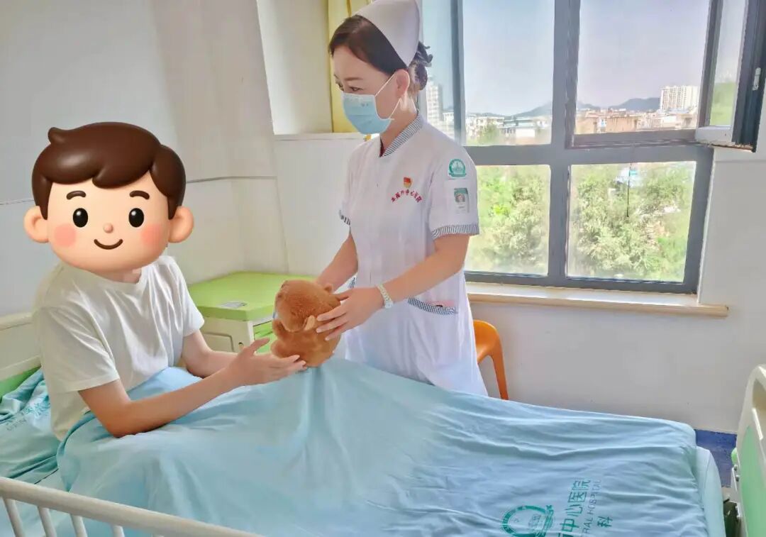 人文视角丨以爱消融稚心「孤独」 以暖意铸医患温情