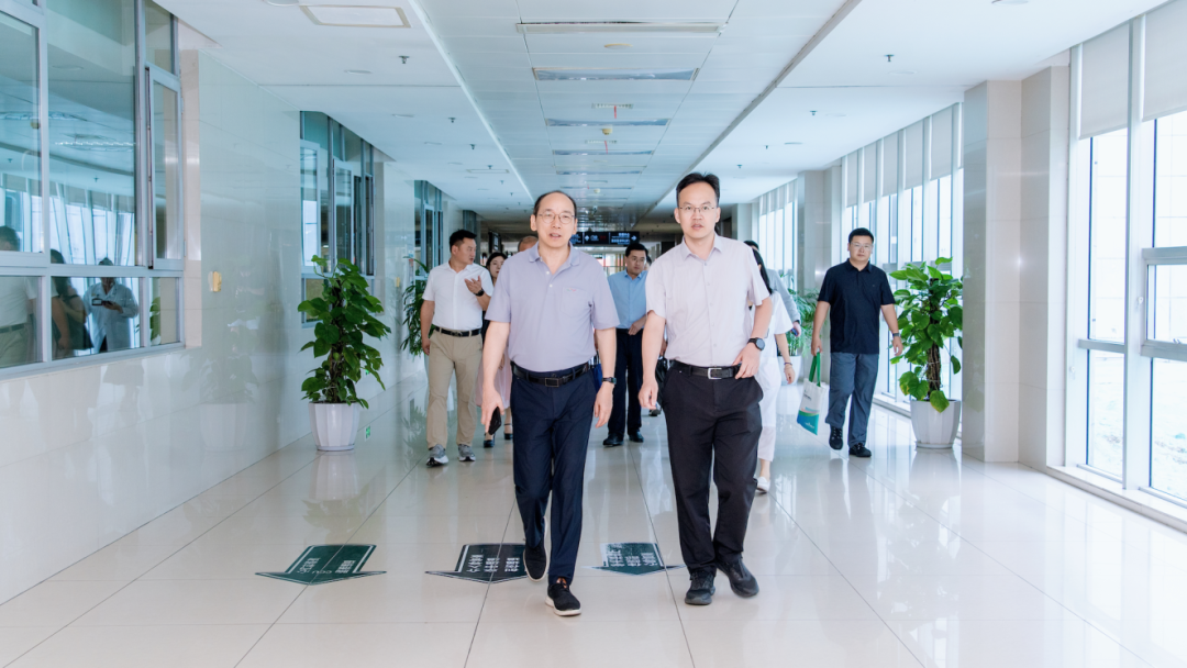 江苏大学领导莅临我院调研洽谈，携手推进校院合作新发展