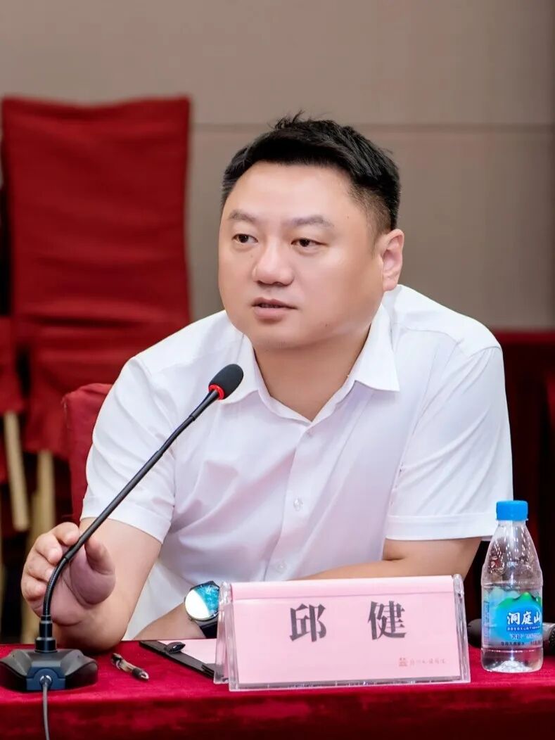江苏大学领导莅临我院调研洽谈，携手推进校院合作新发展