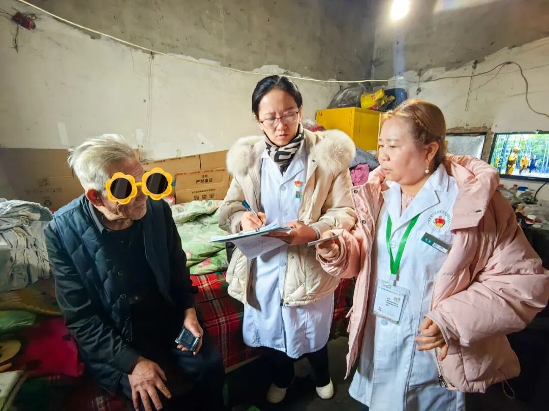 【我身边的医生】以初心守急诊一线 以匠心育卫健新兵——记143团分院急诊科主任杨静