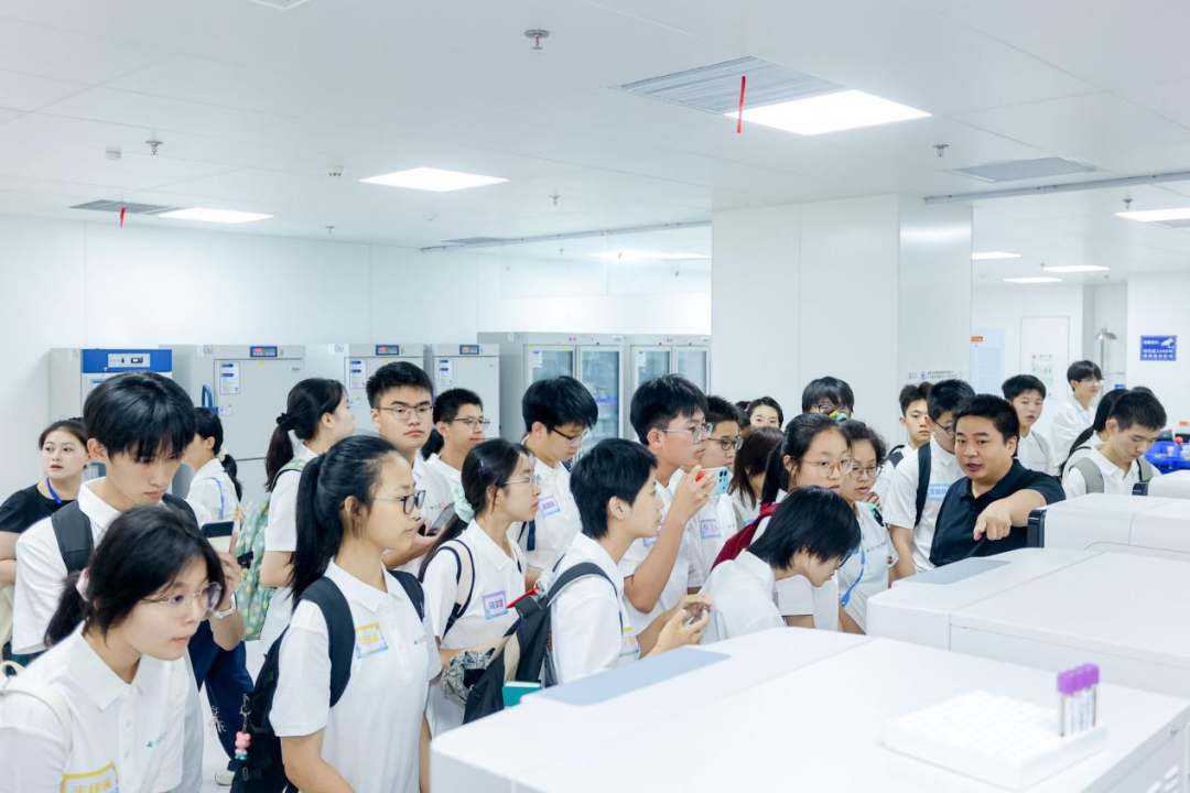 七秩启程·医“探”究竟丨西安交大一附院第二届“未来医学家探索营”暑期研学活动圆满收官!