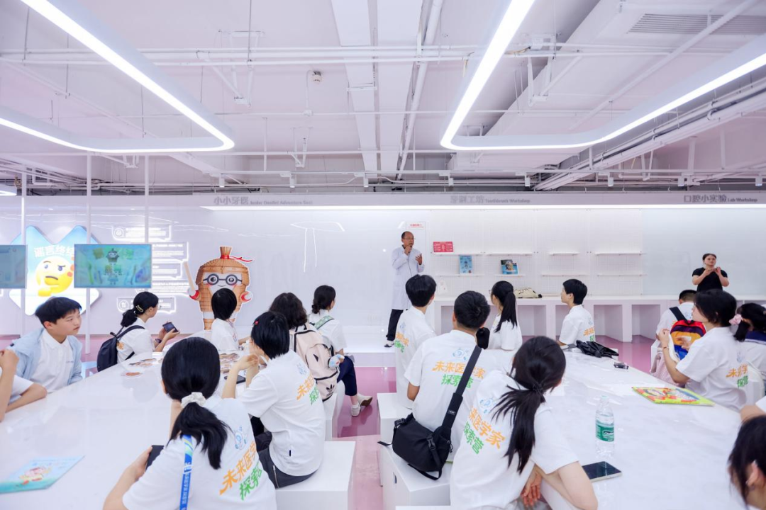 七秩启程·医“探”究竟丨西安交大一附院第二届“未来医学家探索营”暑期研学活动圆满收官!