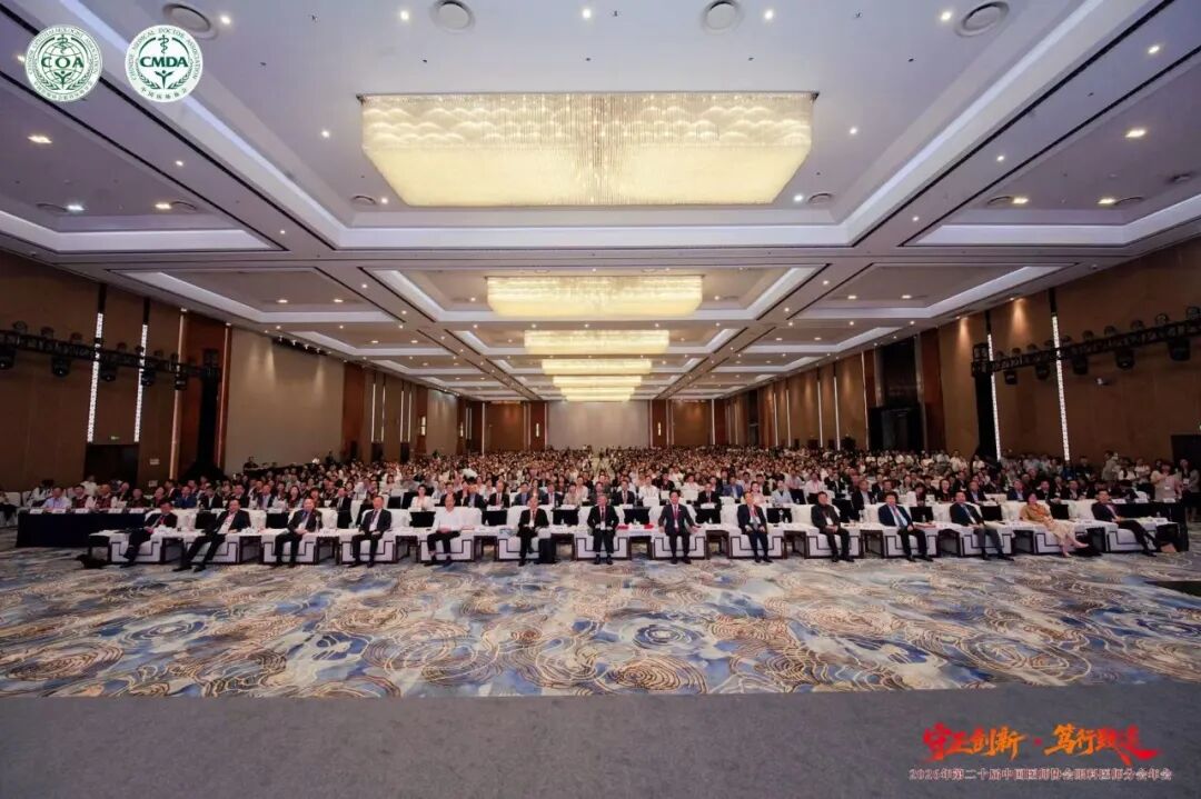 吴西西院长出席COA 2026主持《斜视与屈光》单元,并连任国家级眼科学组成员!