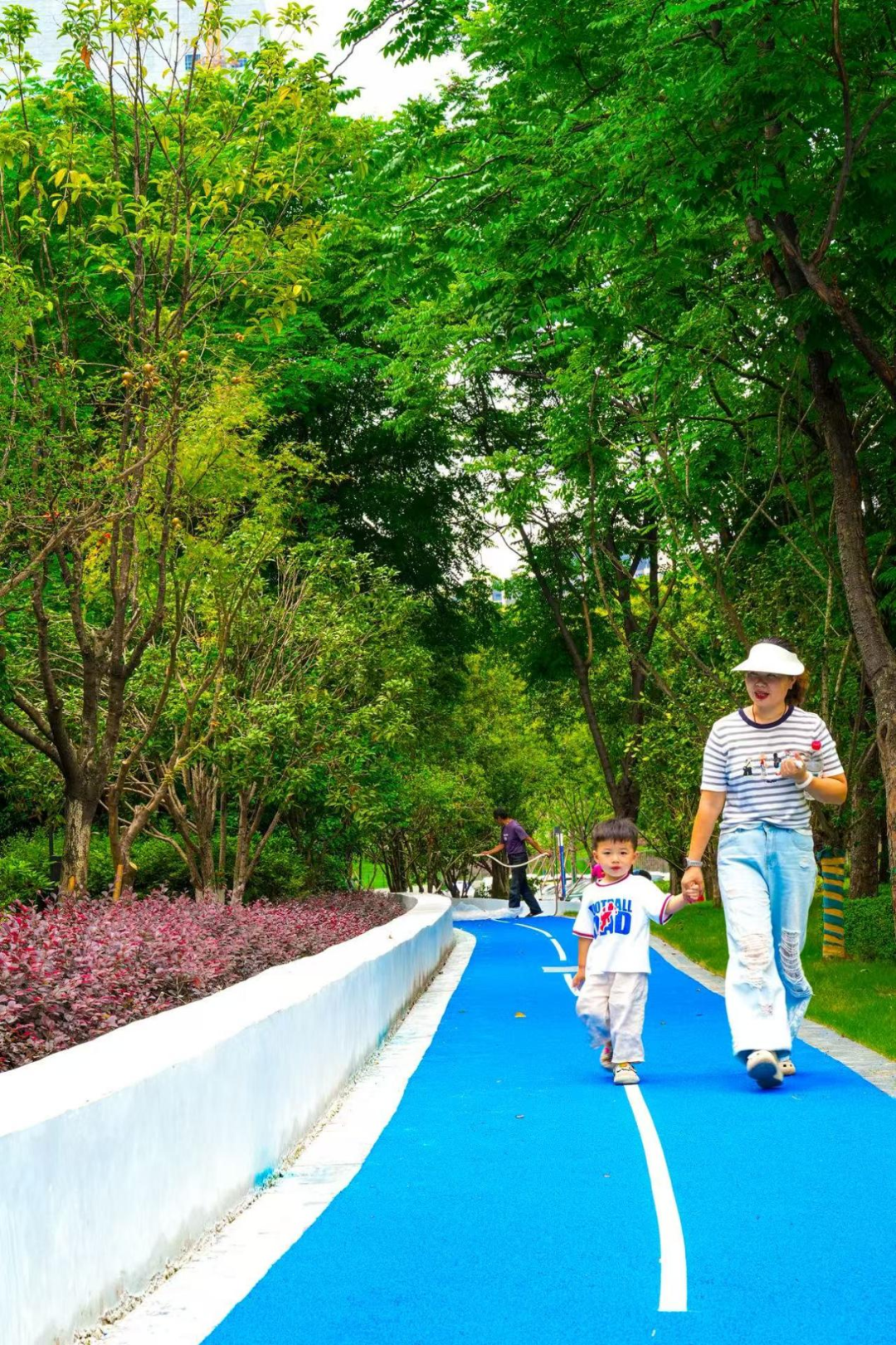 美翻了!地铁直达+236个新车位+樱花公园…浙大四院的夏天,太太太治愈了!🥰