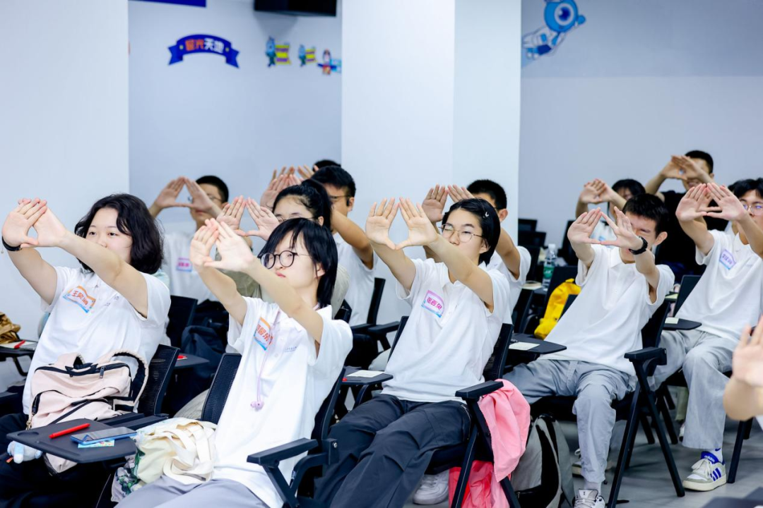 七秩启程·医“探”究竟丨西安交大一附院第二届“未来医学家探索营”暑期研学活动圆满收官!
