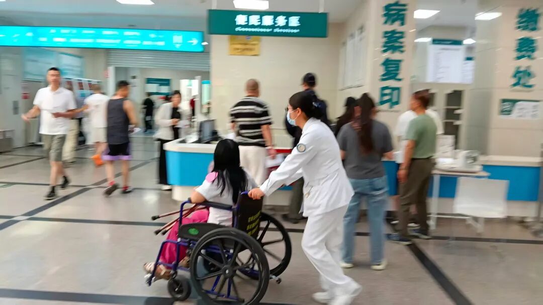 暖医情·便民行丨不必折返,爱意远程可达