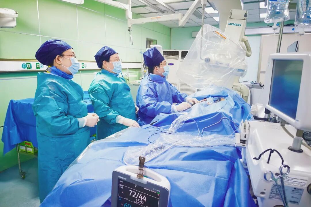 技术新突破丨本溪市中心医院成功开展PFA脉冲消融术 开启房颤治疗新时代