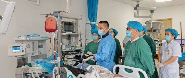 支医手记丨1岁婴儿食道卡币、中年酗酒男子消化道大出血……看顺德这位消化内科专家如何交出支医的“山海答卷”