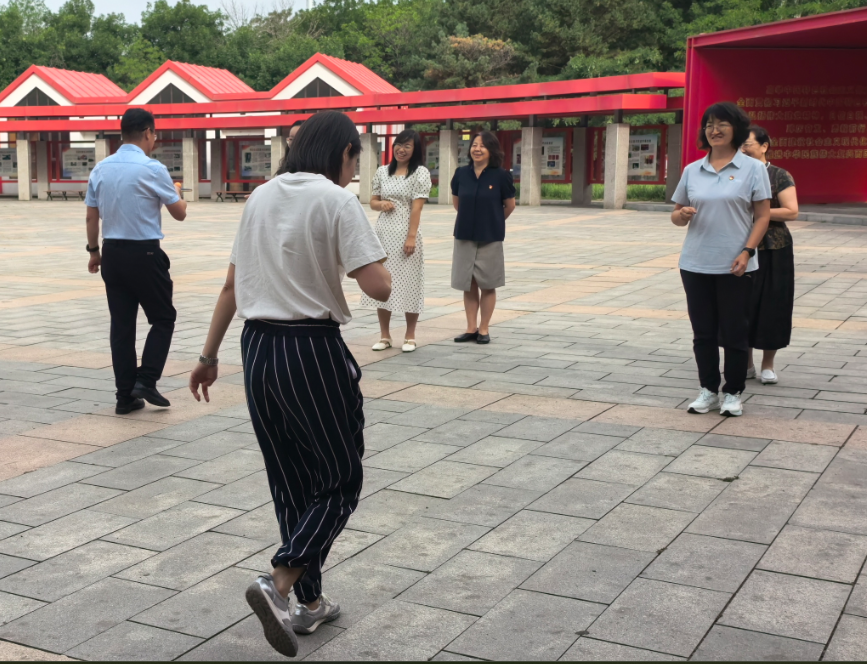 赓续红色血脉 筑牢初心使命 | 包头市肿瘤医院两党支部联合开展主题党日活动