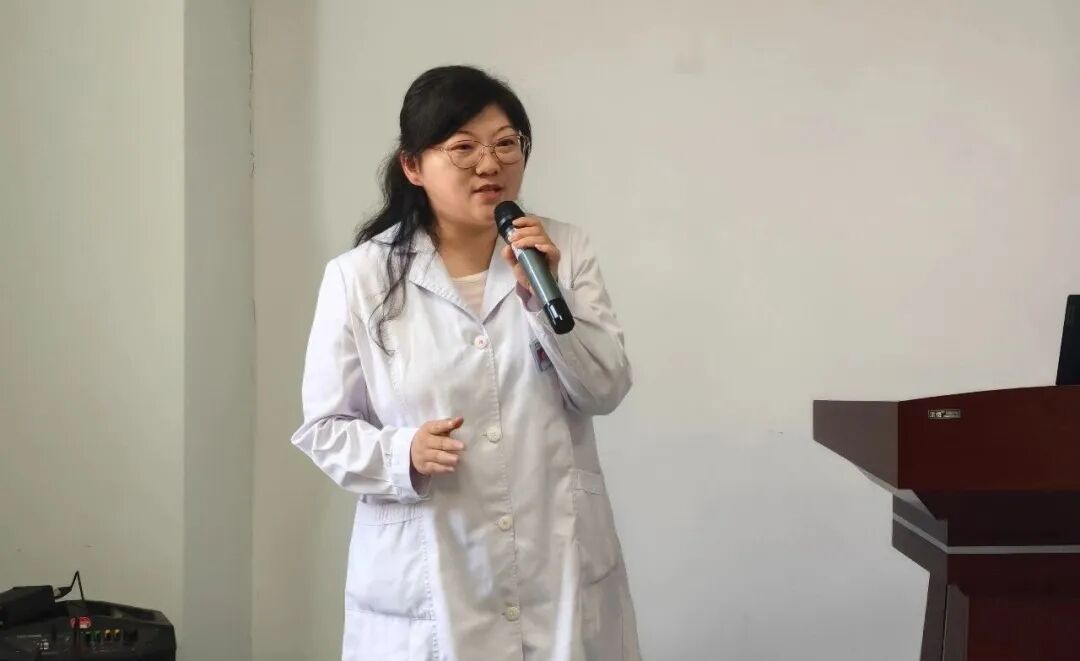 “敏宝”喂养有方，推拿“手”护健康——我院成功开展第十七期科普大讲堂活动