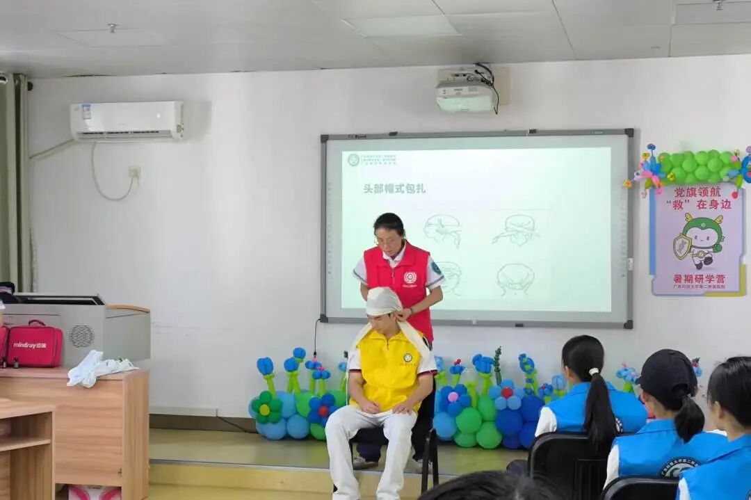 【医院文化建设】我院2026年“医脉相承续新篇,暑护全龄少年行”暑期研学营第三期亲子专场圆满落幕