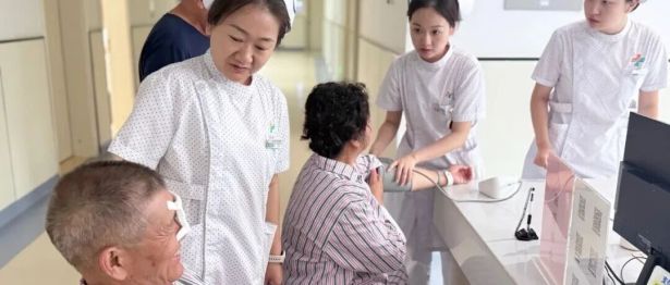 【医疗叙事】眼科病区，治愈眼病的，不只是手术刀——眼科人文叙事故事（二）