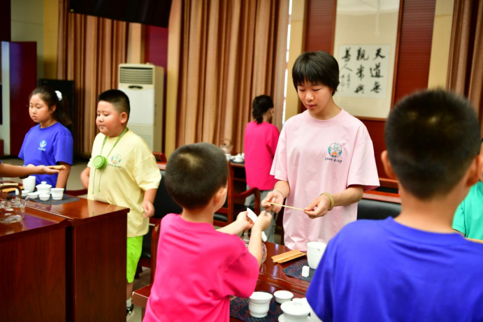 工会动态丨医脉相承·童心筑梦——本溪市中心医院首届暑期职工子女夏令营圆满收官（内附视频）