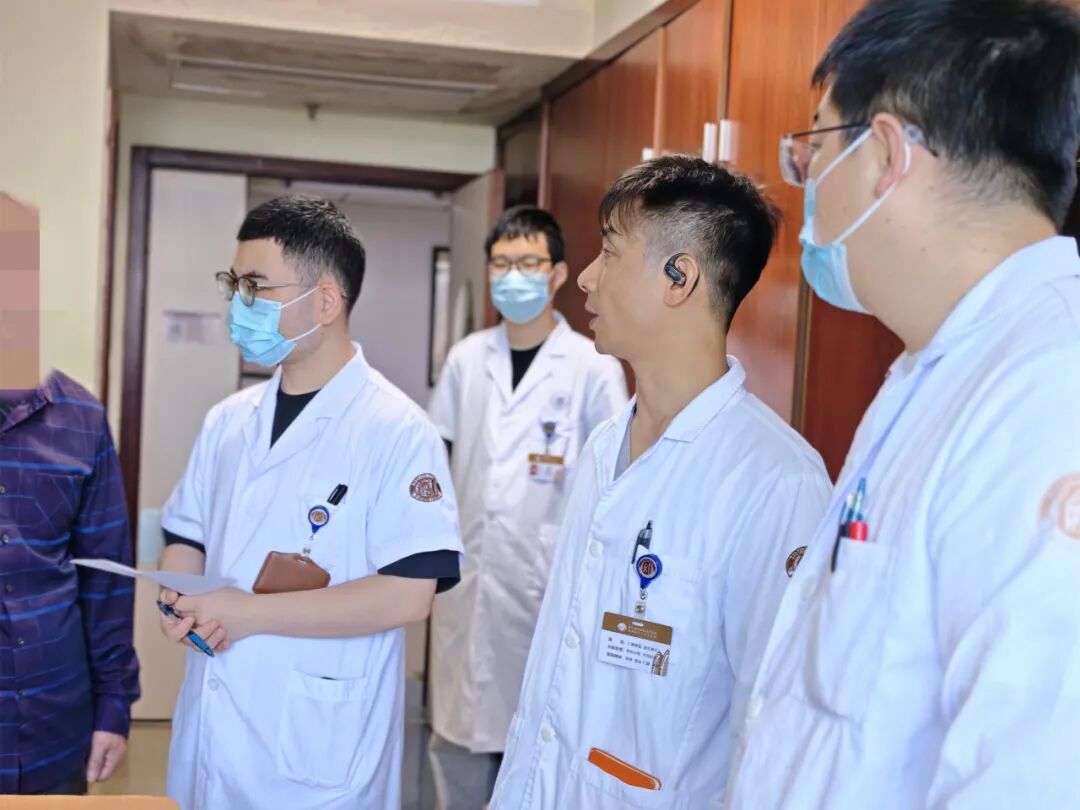 20岁就要面临化疗,肋骨像被啃过的雪糕,两肺全是囊泡……医生痛心:本可避免!
