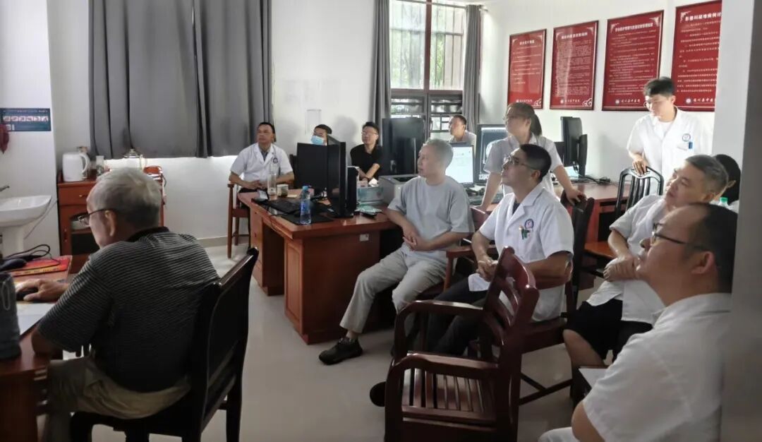 影像走进临床 | 唐光健教授赴遂川影像中心进行交流指导