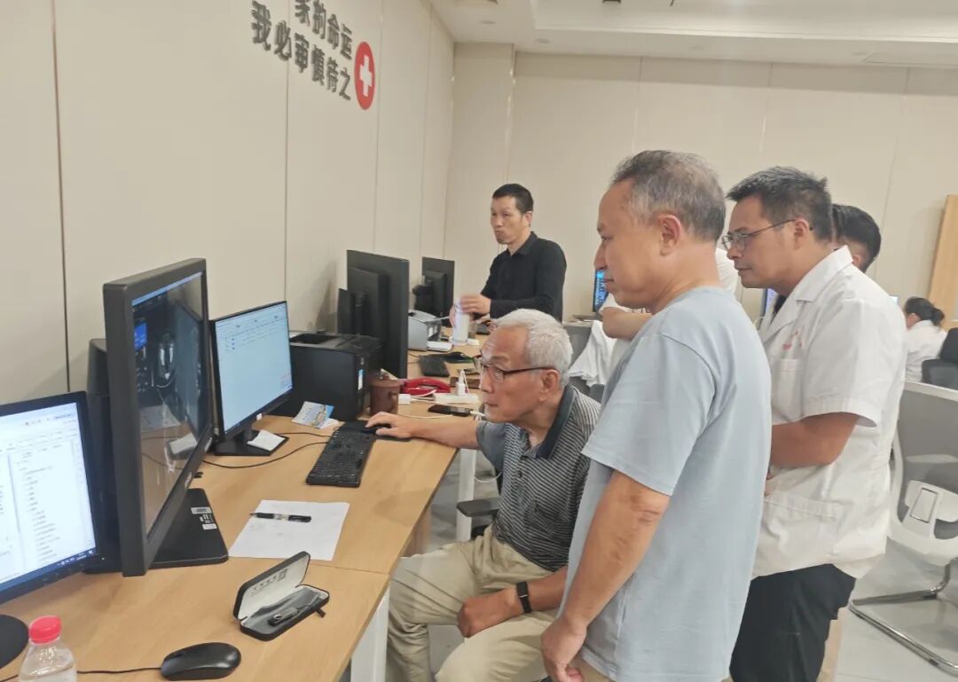 影像走进临床 | 唐光健教授赴遂川影像中心进行交流指导