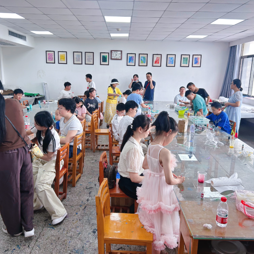 研学启新程 筑梦向未来——湖北省第三人民医院组织职工子女开展华师一附中研学活动