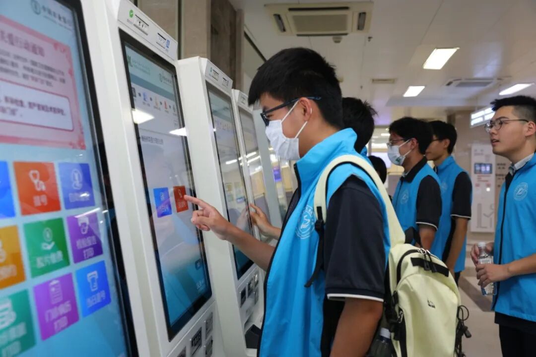 探究医学奥妙 领悟青春担当——淮阴中学学子走进淮安市一院开展社会实践活动
