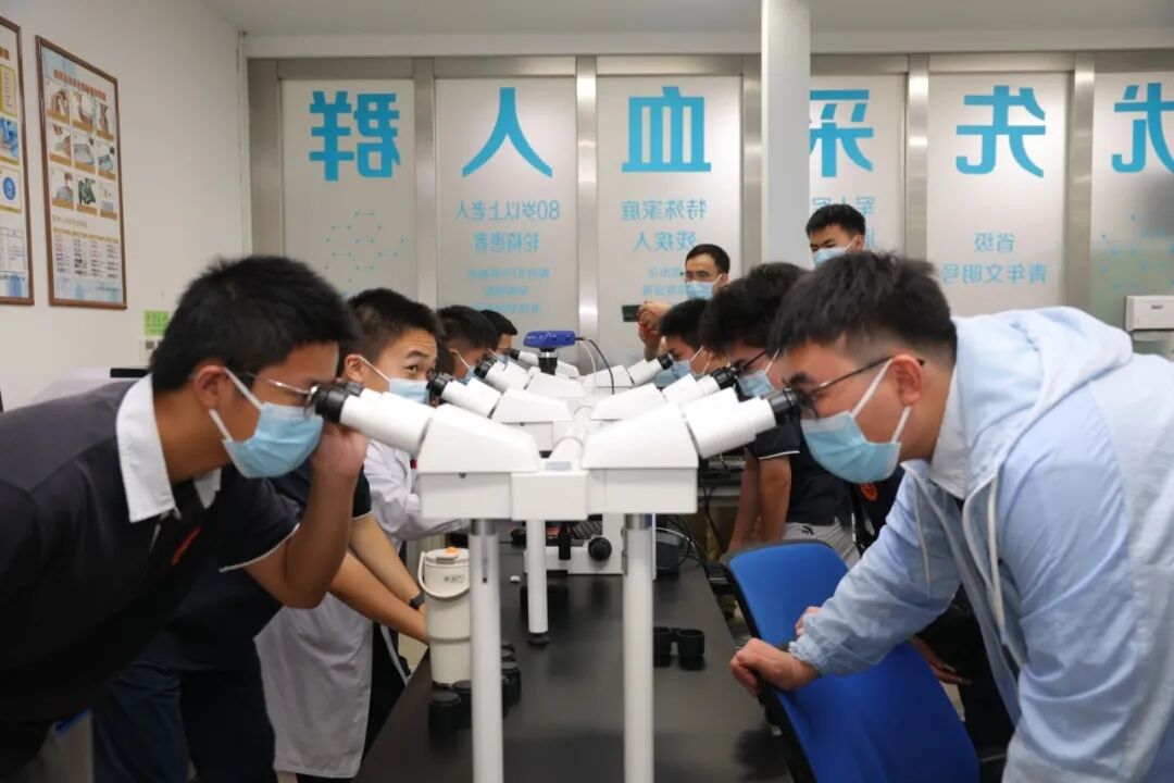 探究医学奥妙 领悟青春担当——淮阴中学学子走进淮安市一院开展社会实践活动