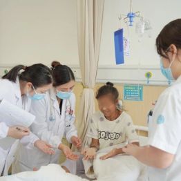 支医手记丨跨越山海的“医”靠！300多个日夜，内分泌与代谢科专家李颖把控糖绝活留在了黔乡