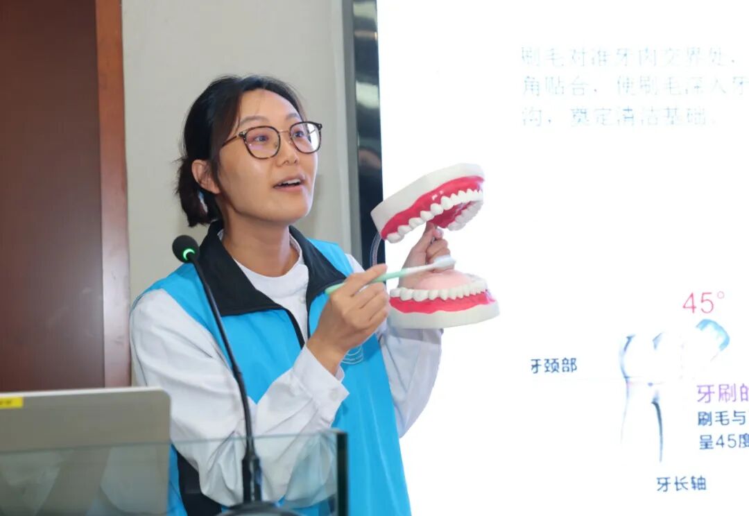 探究医学奥妙 领悟青春担当——淮阴中学学子走进淮安市一院开展社会实践活动